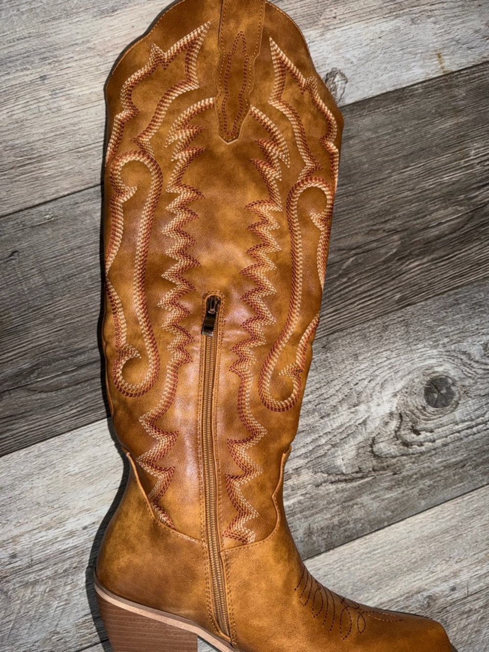 Women's Wet kiss Embroidered Heeled Western Boot - Picture 11 of 11